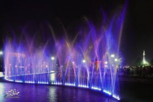 Dancing-colorful-fountains-at-Iqbal-Park-Lahore