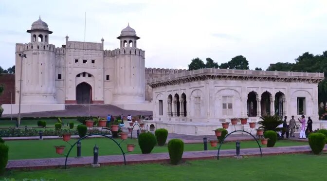 Shahi-Qila-Lahore