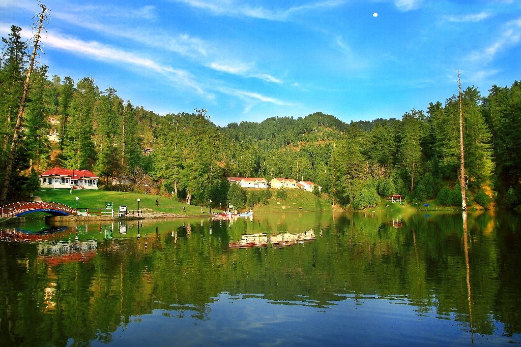  Lake_of_Banjosa-Azad-Kashmir.