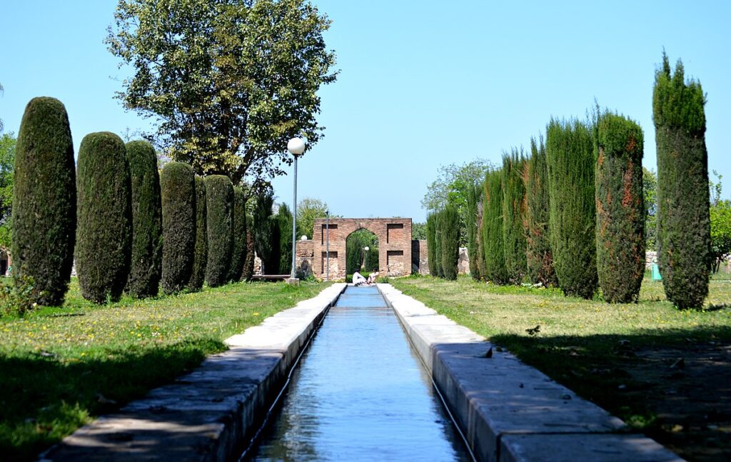 Mughal_Garden_Attock