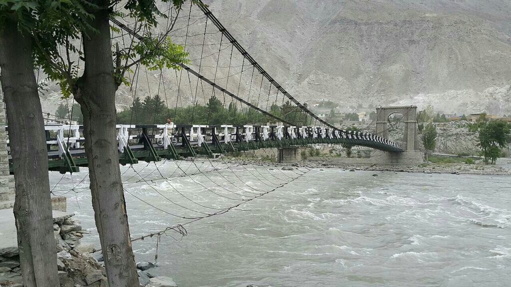  Chinar-bagh-bridge-gilgit-baltistan.