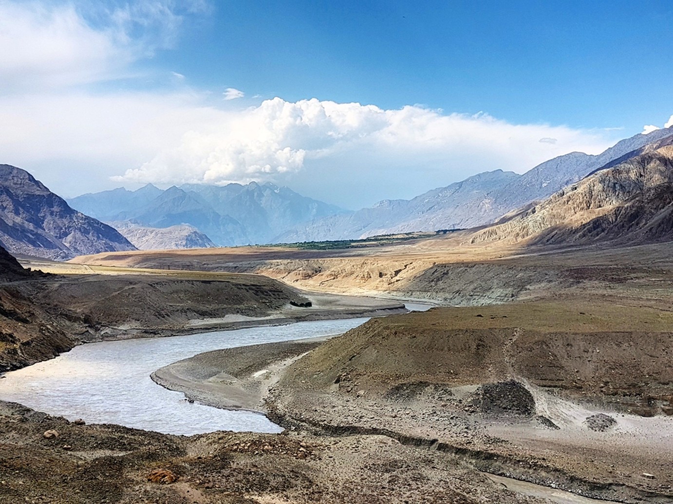  Indus_River_near_Chilas_Gilgit-Baltistan1