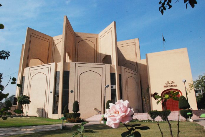  Nishtar-Hall-Peshawar.