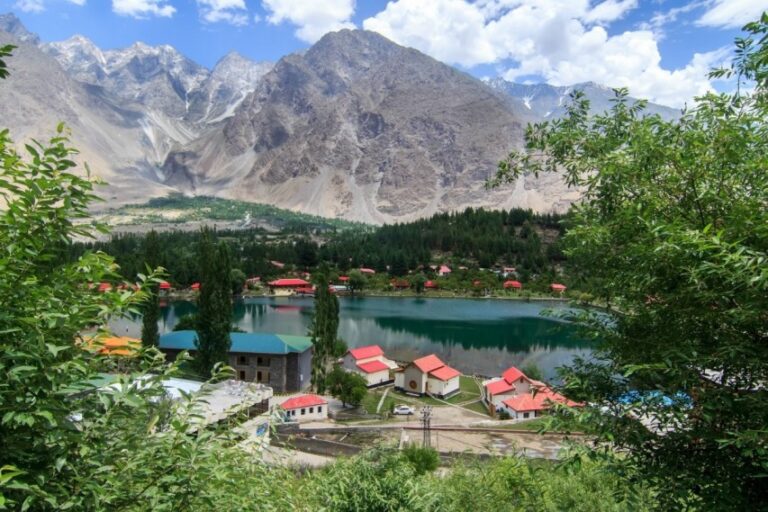 What a Trip to Pakistan Costs
